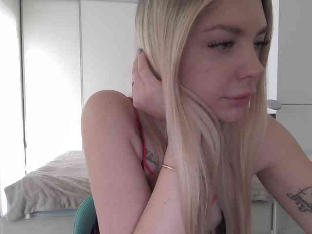 pinkpanther8899 webcam