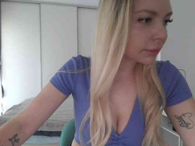 pinkpanther8899 webcam