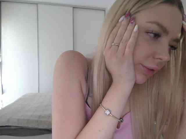 pinkpanther8899 webcam