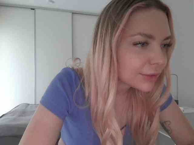 pinkpanther8899 webcam