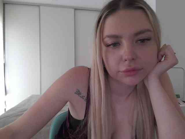 pinkpanther8899 webcam