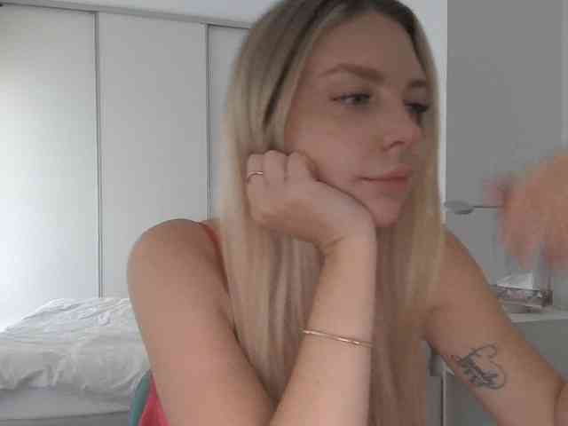 pinkpanther8899 webcam