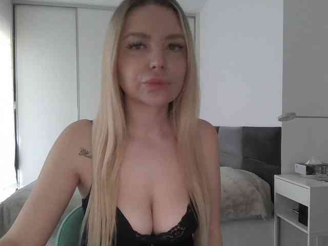 pinkpanther8899 webcam