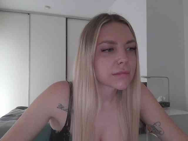 pinkpanther8899 webcam