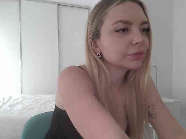 pinkpanther8899 webcam