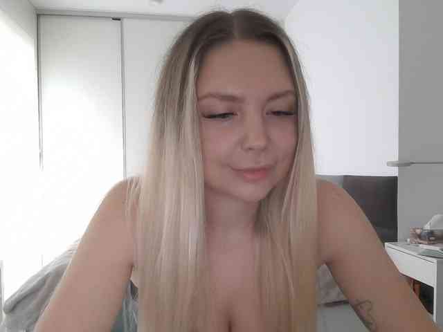 pinkpanther8899 webcam