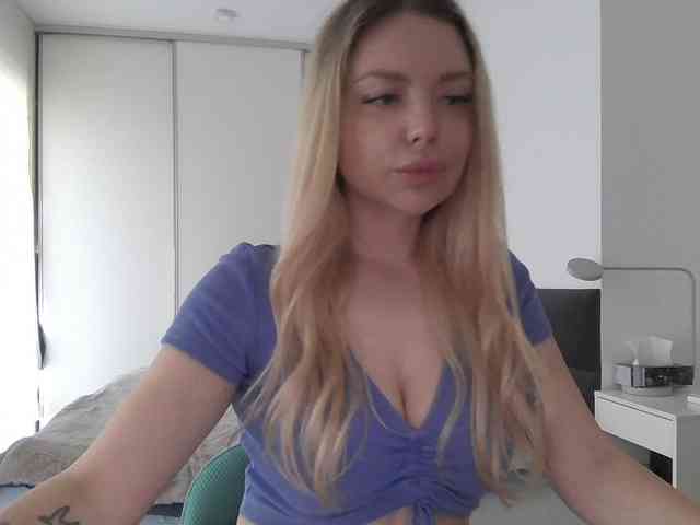 pinkpanther8899 webcam