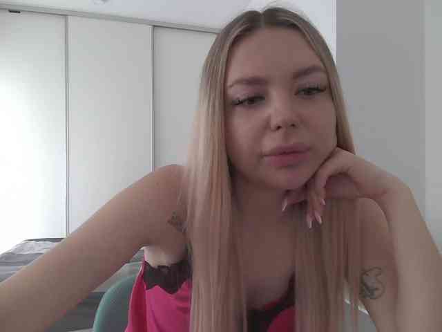 pinkpanther8899 webcam