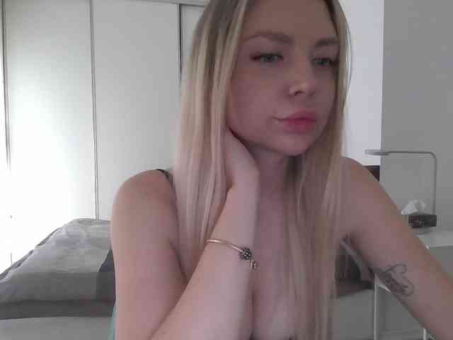 pinkpanther8899 webcam