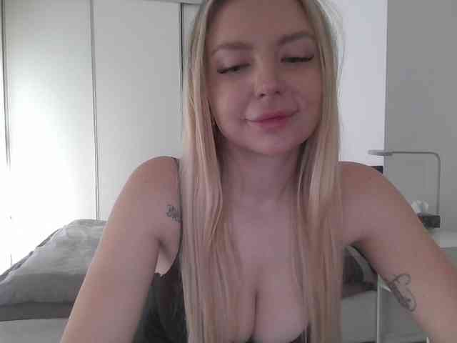 pinkpanther8899 webcam
