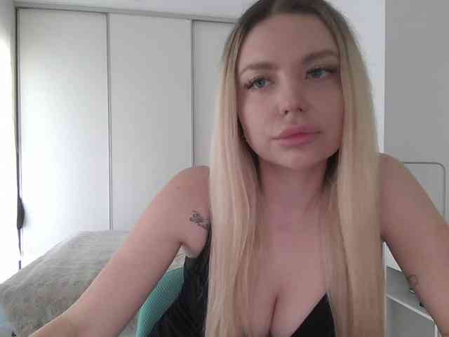 Blondie8853