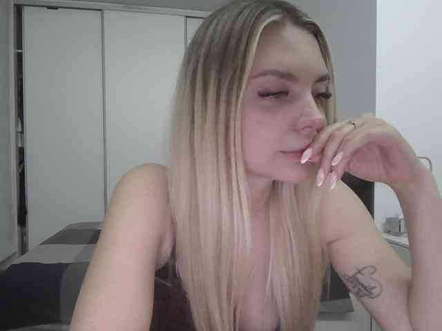 pinkpanther8899 webcam