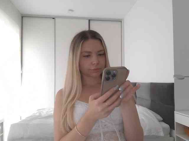 pinkpanther8899 webcam