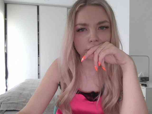 pinkpanther8899 webcam