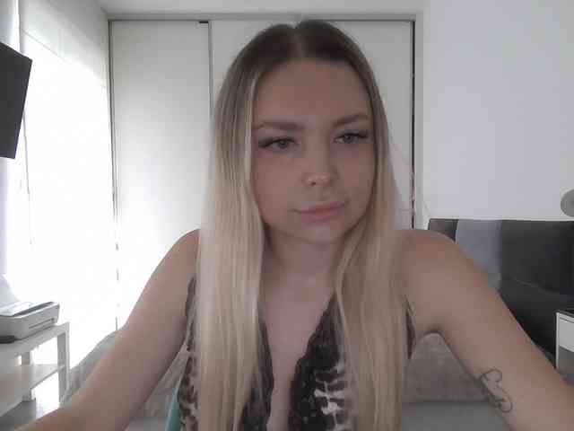 pinkpanther8899 webcam