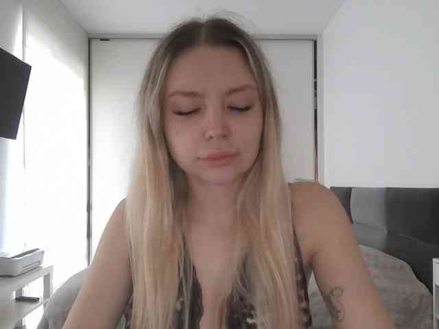 pinkpanther8899 webcam