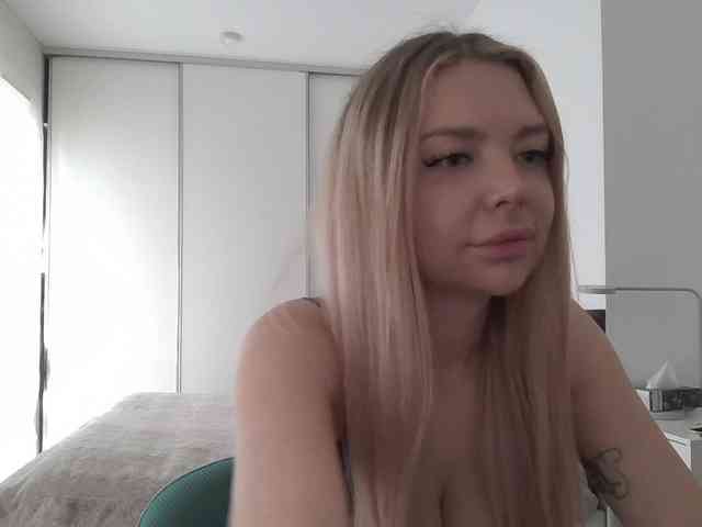 pinkpanther8899 webcam