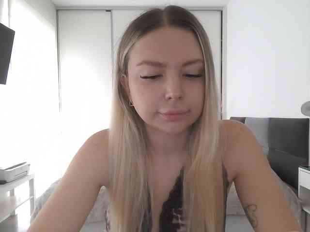 pinkpanther8899 webcam