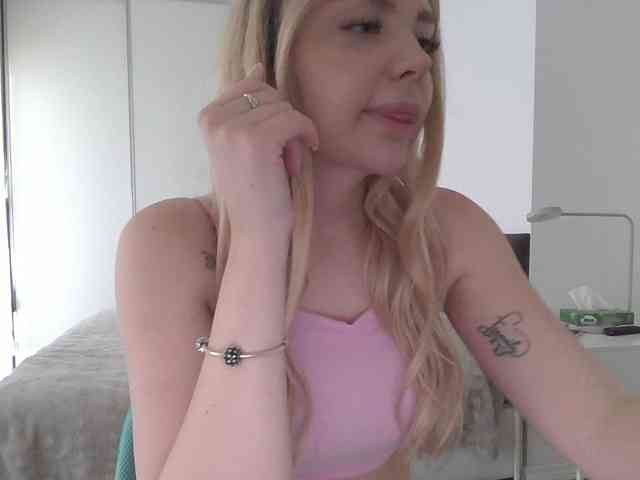 pinkpanther8899 webcam