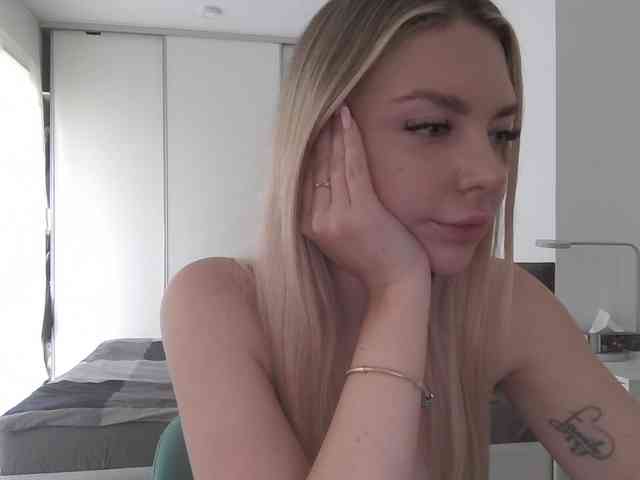pinkpanther8899 webcam