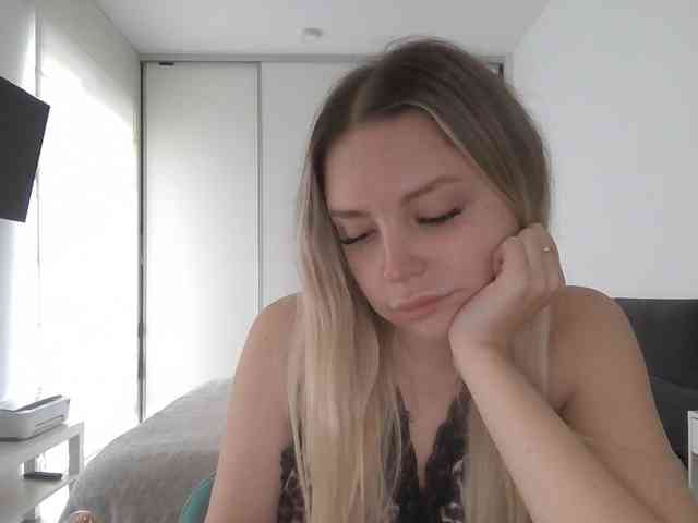 pinkpanther8899 webcam