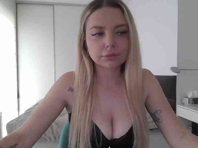 pinkpanther8899 webcam