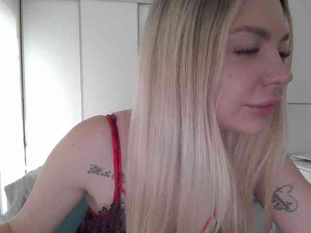 pinkpanther8899 webcam