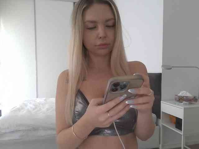 pinkpanther8899 webcam