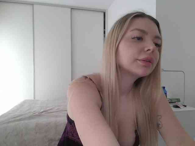 pinkpanther8899 webcam