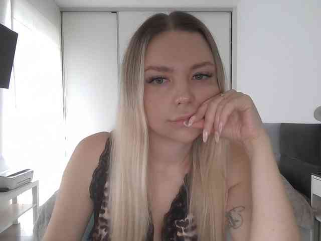 Blondie8853