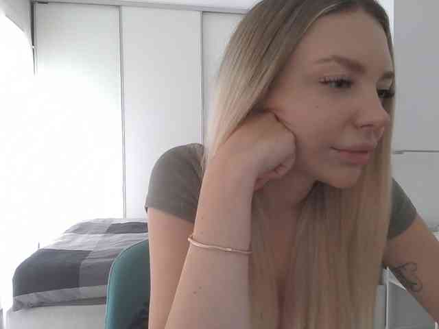 pinkpanther8899 webcam