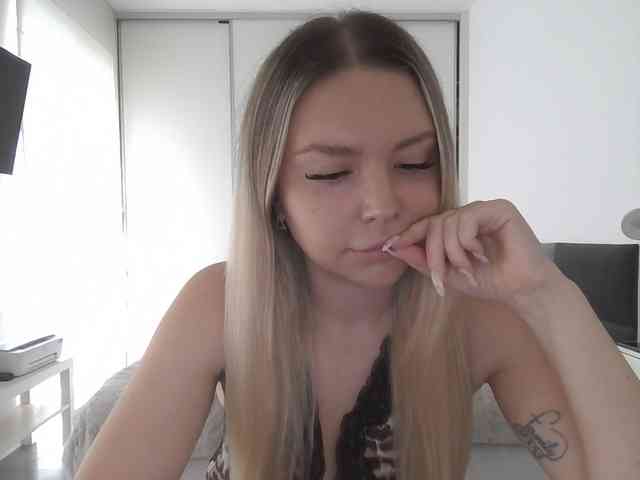 pinkpanther8899 webcam