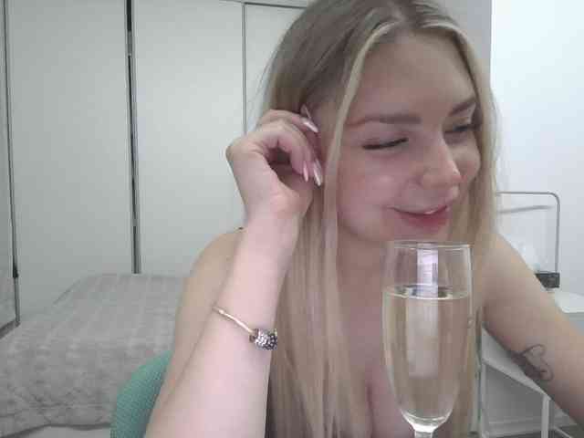 pinkpanther8899 webcam