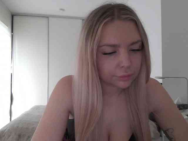 Blondie8853