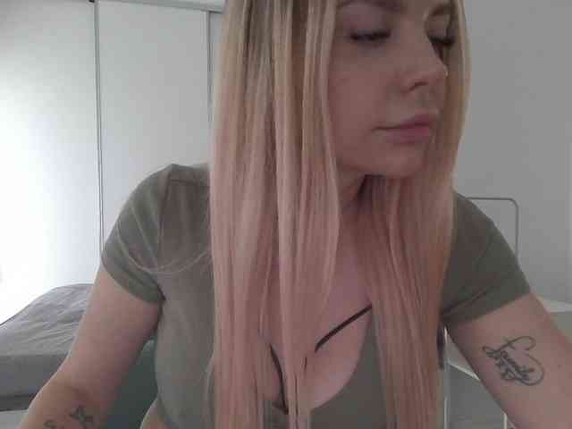 pinkpanther8899 webcam