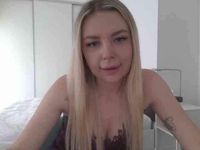 pinkpanther8899 webcam