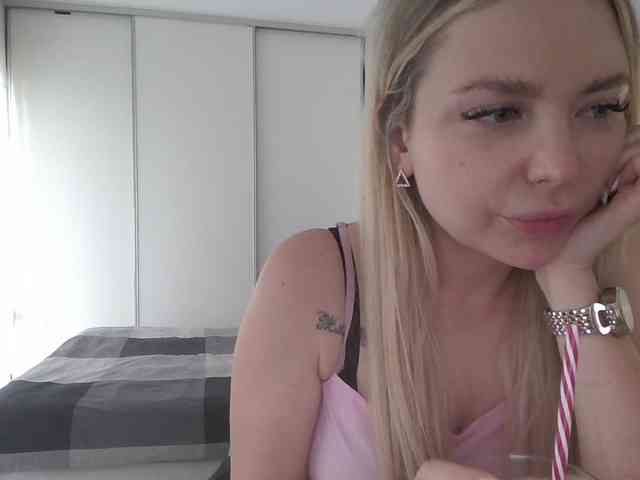 pinkpanther8899 webcam