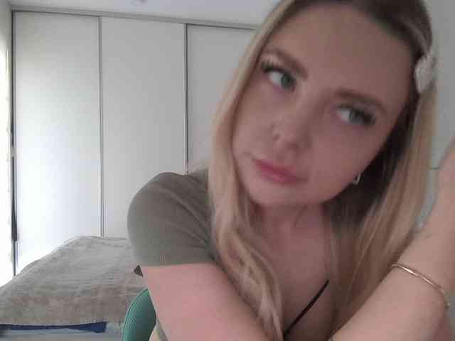 pinkpanther8899 webcam