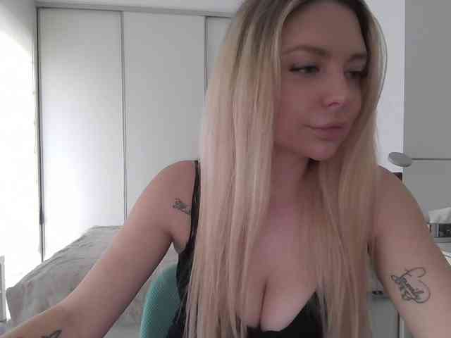 pinkpanther8899 webcam