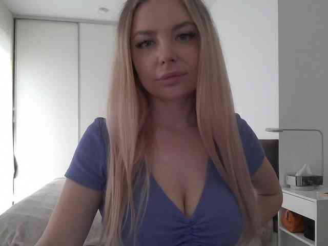 pinkpanther8899 webcam