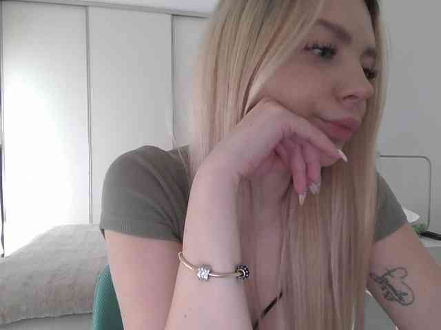 pinkpanther8899 webcam