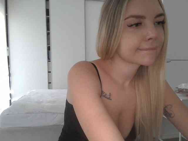 pinkpanther8899 webcam