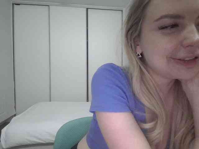 pinkpanther8899 webcam