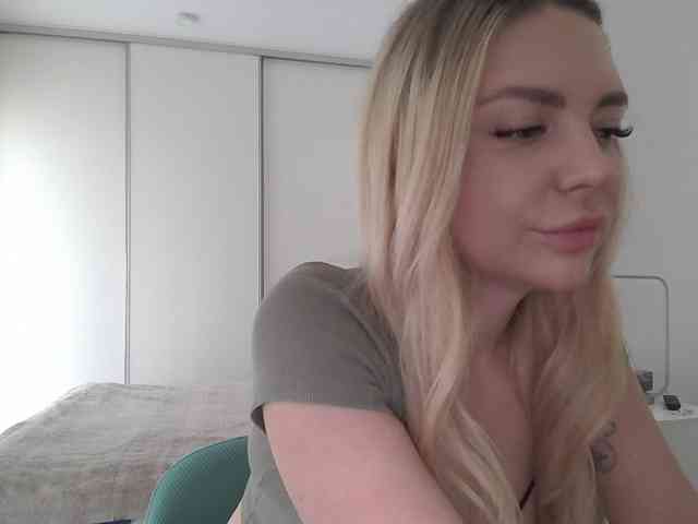 pinkpanther8899 webcam