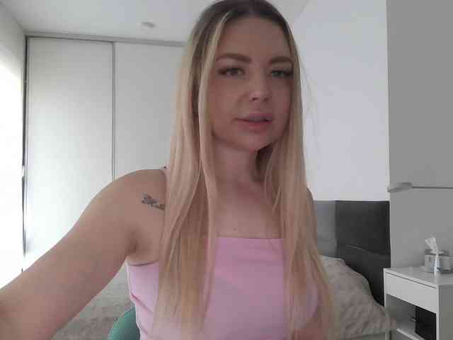 pinkpanther8899 webcam
