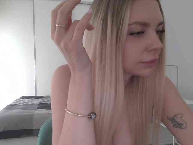 pinkpanther8899 webcam