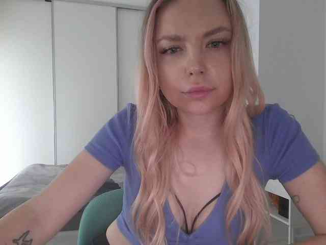 pinkpanther8899 webcam