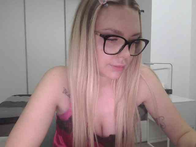 pinkpanther8899 webcam