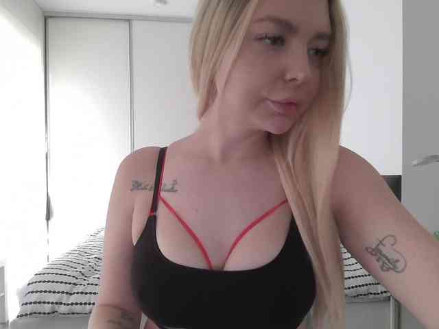 pinkpanther8899 webcam