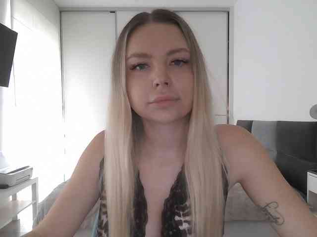 pinkpanther8899 webcam